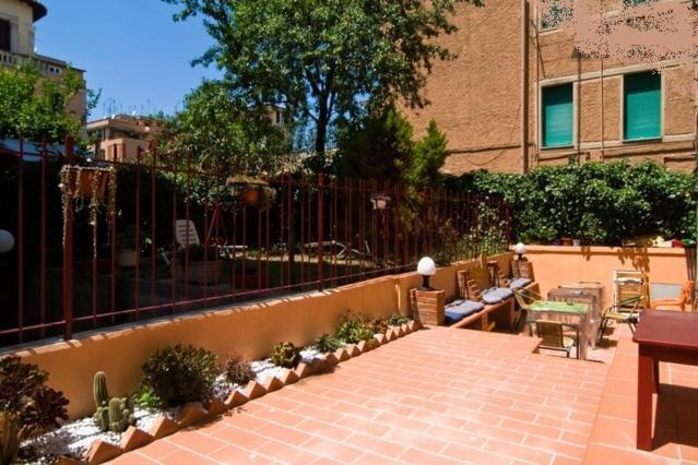 Tra Gianicolo E Trastevere Rzym Zewnętrze zdjęcie